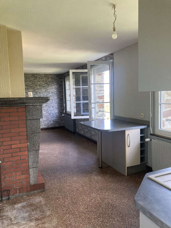 Maison à CONDE-SUR-NOIREAU