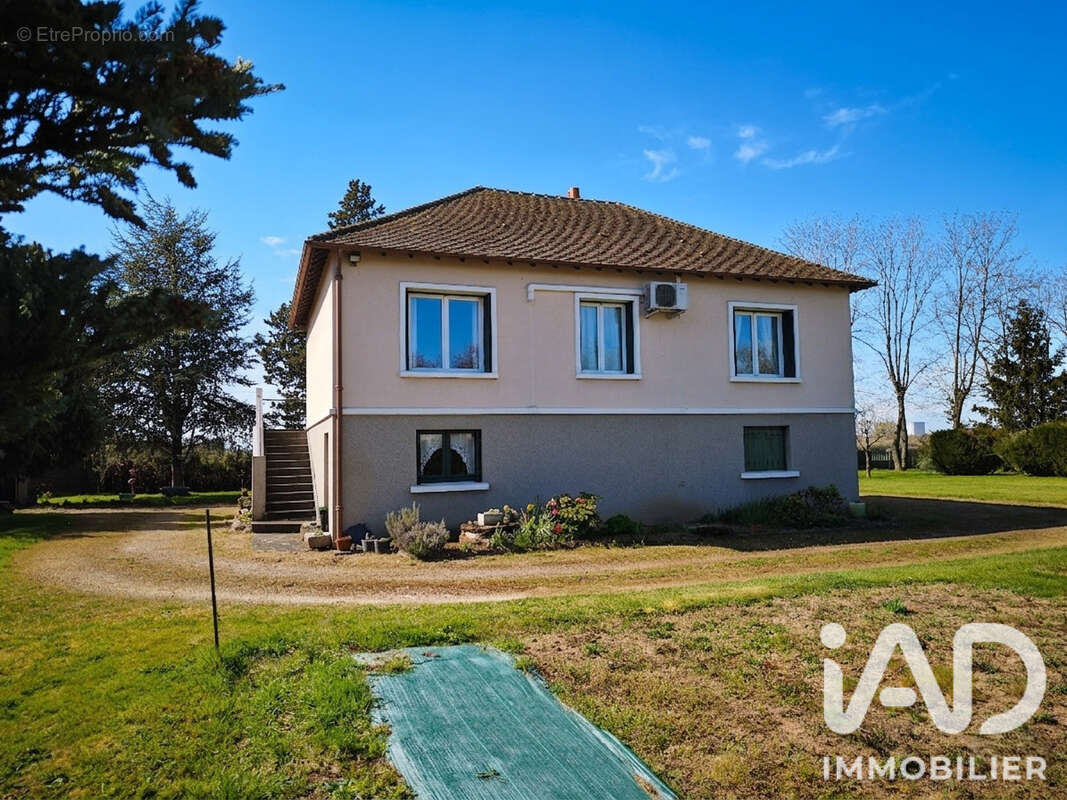 Maison 95 m² à Nevoy  - photo 8