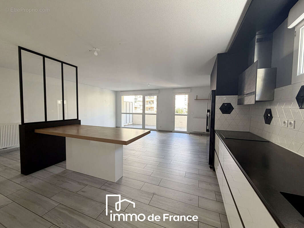 À vendre  - Superbe T3 de 97 m² - Quartier Bourran - photo 3