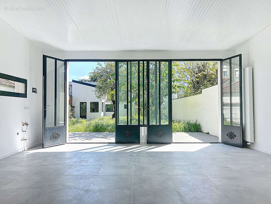 Maison à SAINT-MAUR-DES-FOSSES