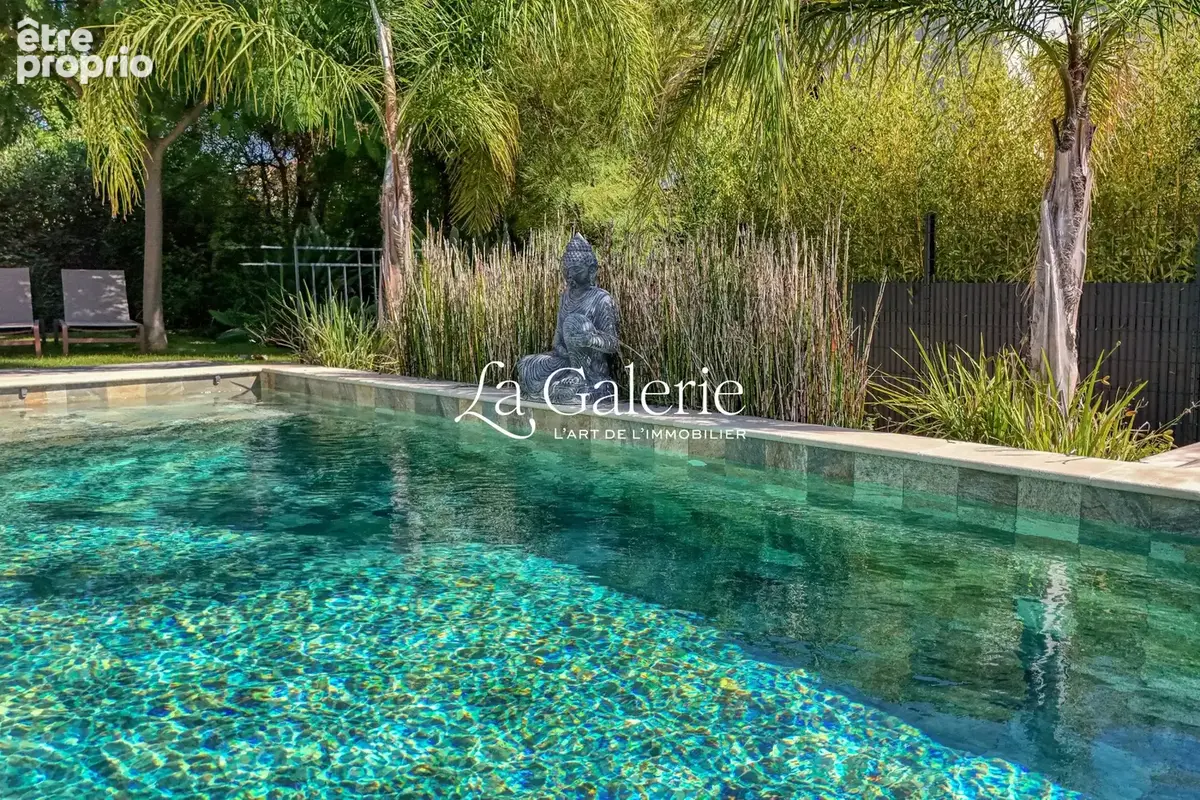 Photo Maison à Saint-Cyr-Sur-Mer au prix de 1 220 000€