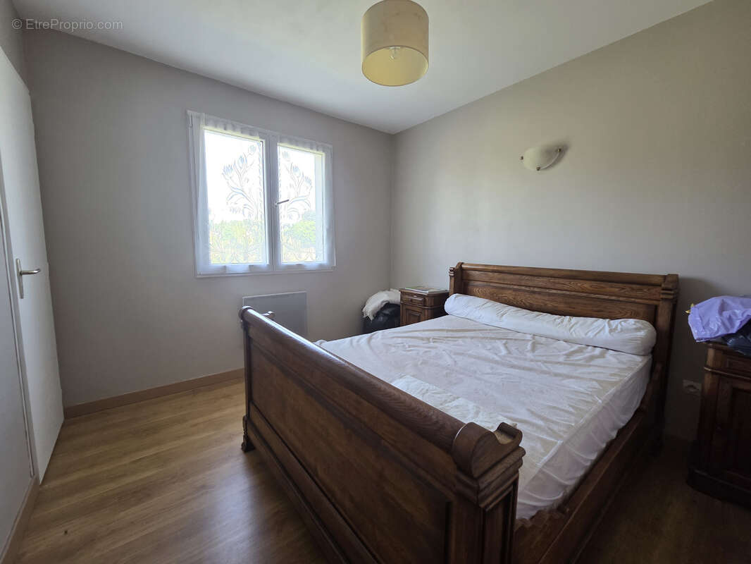 Maison avec sous-sol, grand terrain constructible, à 20 min de Bergerac - photo 9