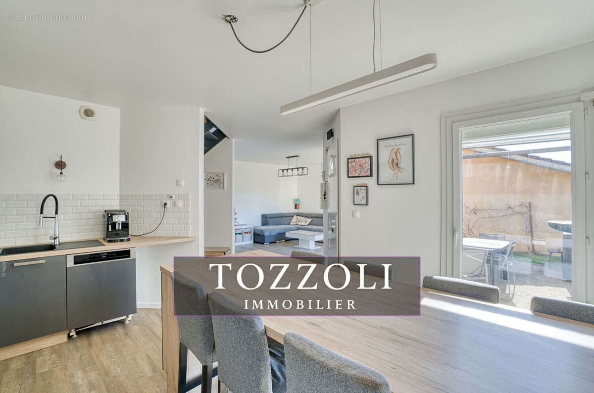 Maison à SAINT-QUENTIN-FALLAVIER