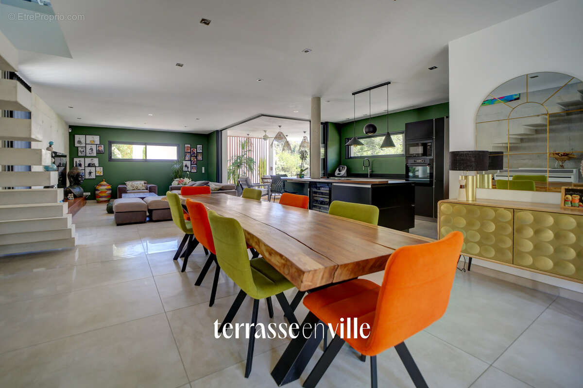 Gémenos - village a pied - villa d'architecte t5 185m2 - dépendance - calme - 1 090 000 € - photo 8