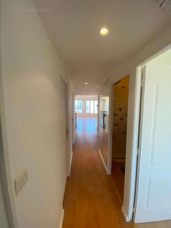 Appartement Sète  quartier théâtre 3 pièce(s) 70 m2 avec grand balcon et ascenseur - photo 10