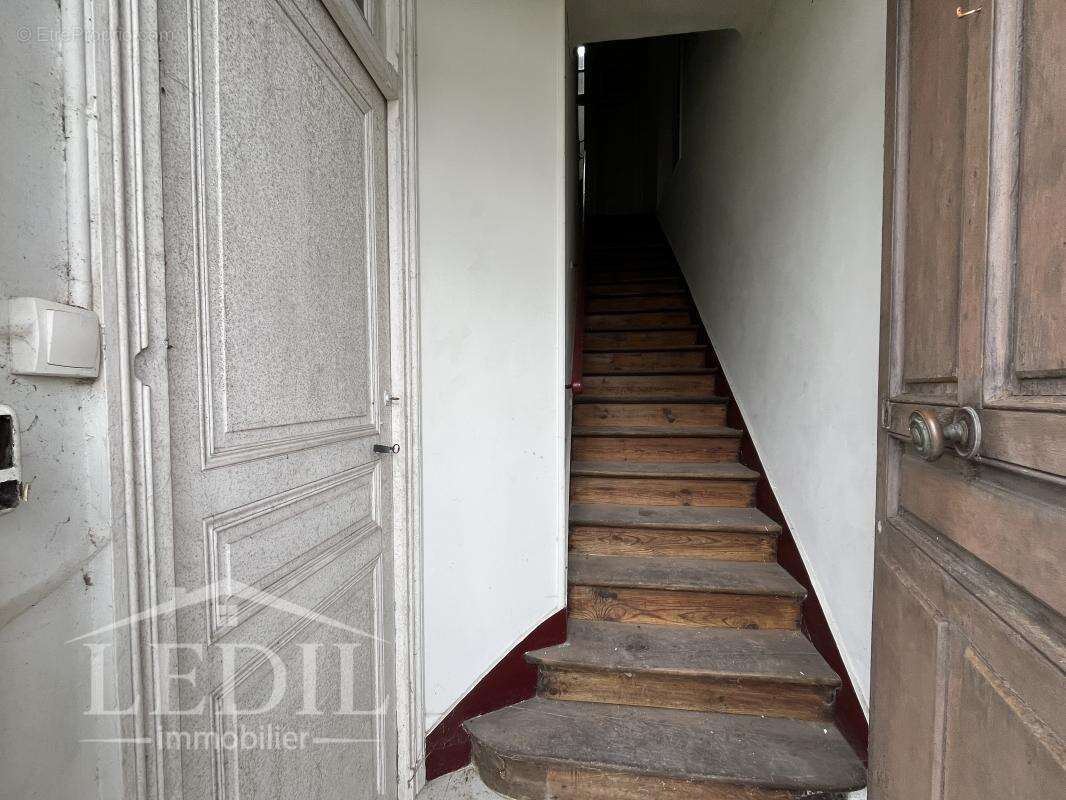 Maison à VALENCE-SUR-BAISE