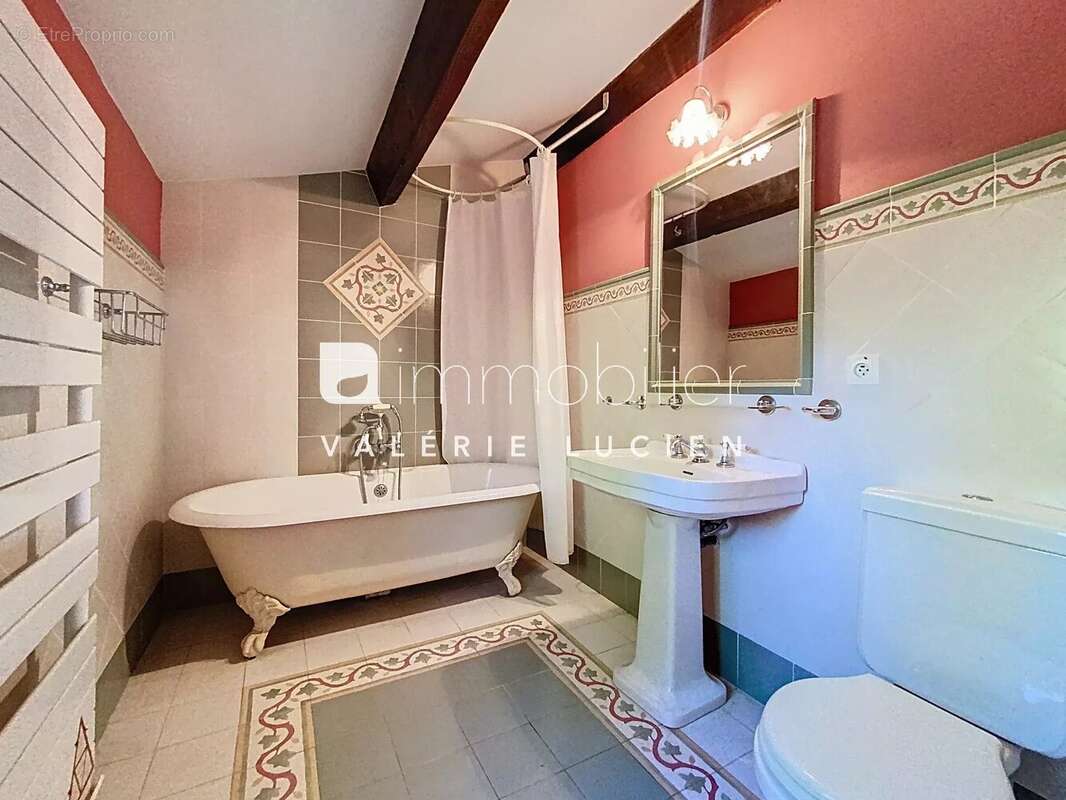 Maison de charme à faire renaître - photo 8