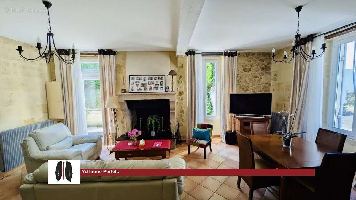 Maison à CASTRES-GIRONDE
