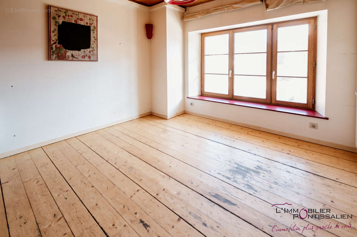 Appartement à JOUGNE