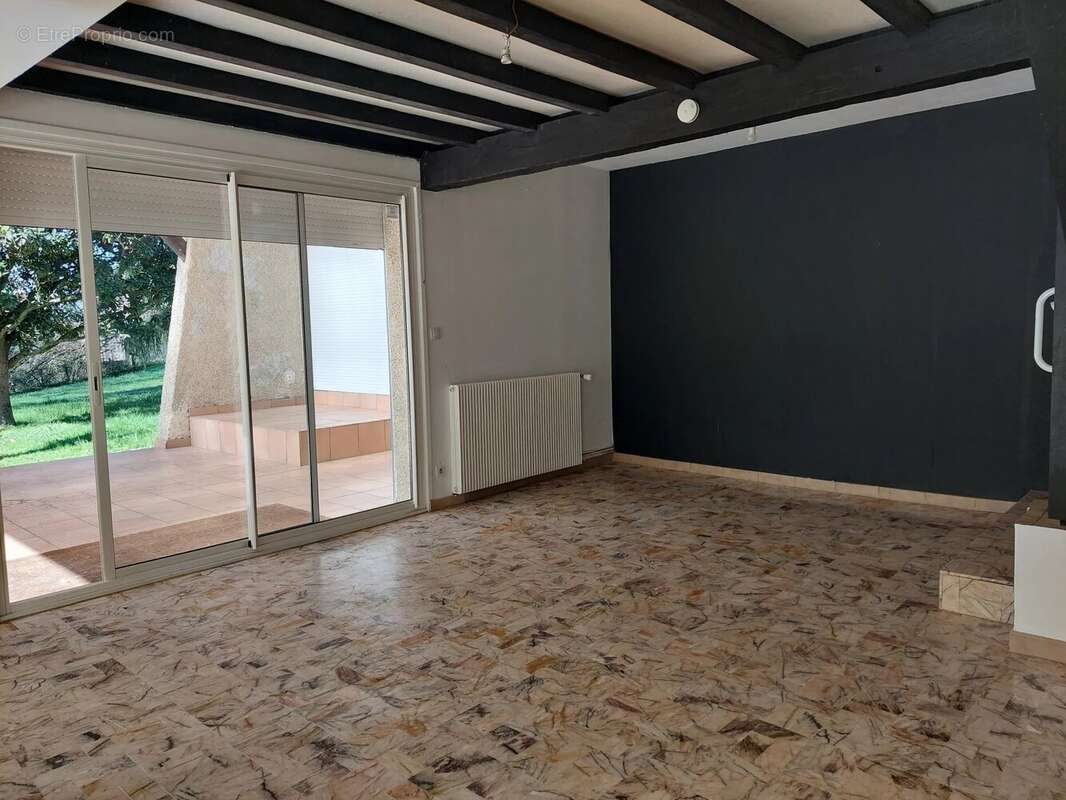 Maison à MONTESQUIEU-VOLVESTRE