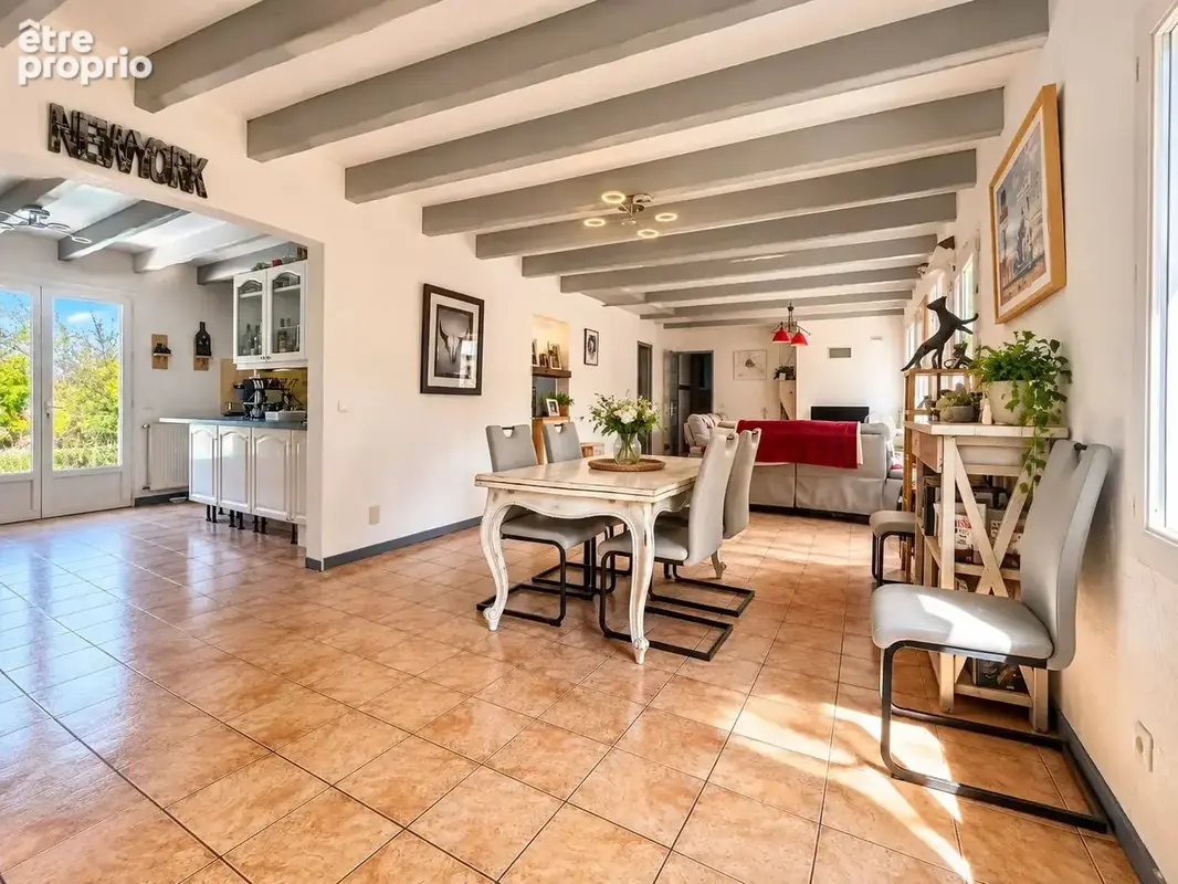 Grande maison familiale de 185 m² avec piscine, dépendances et env. 9 000 m² de terrain - photo 4