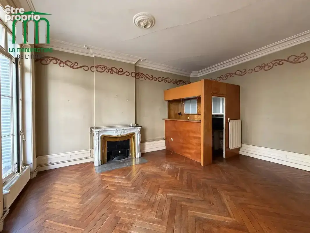 Secteur Hôtel de ville appartement T3 à rénover - photo 2