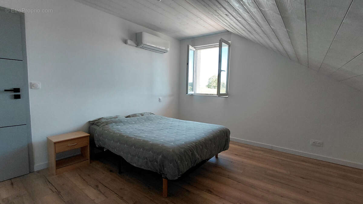 Appartement à ORCHAMPS-VENNES