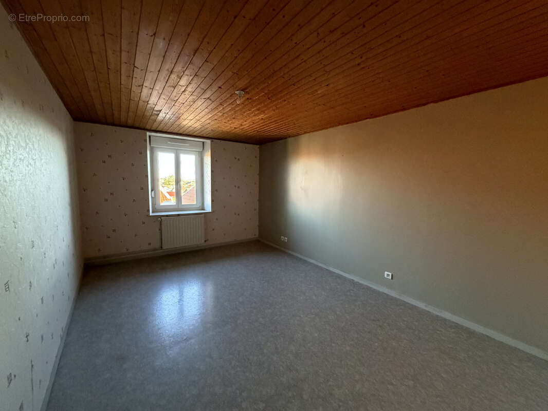 Appartement à VERCEL-VILLEDIEU-LE-CAMP