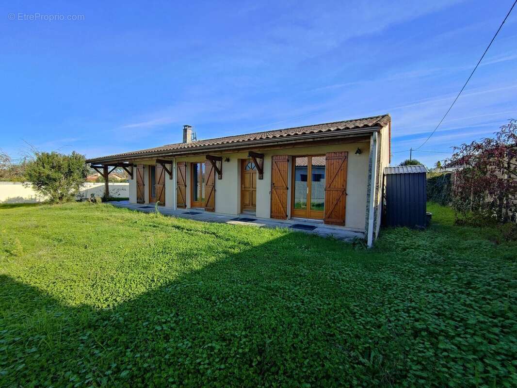 Maison à AYGUEMORTE-LES-GRAVES