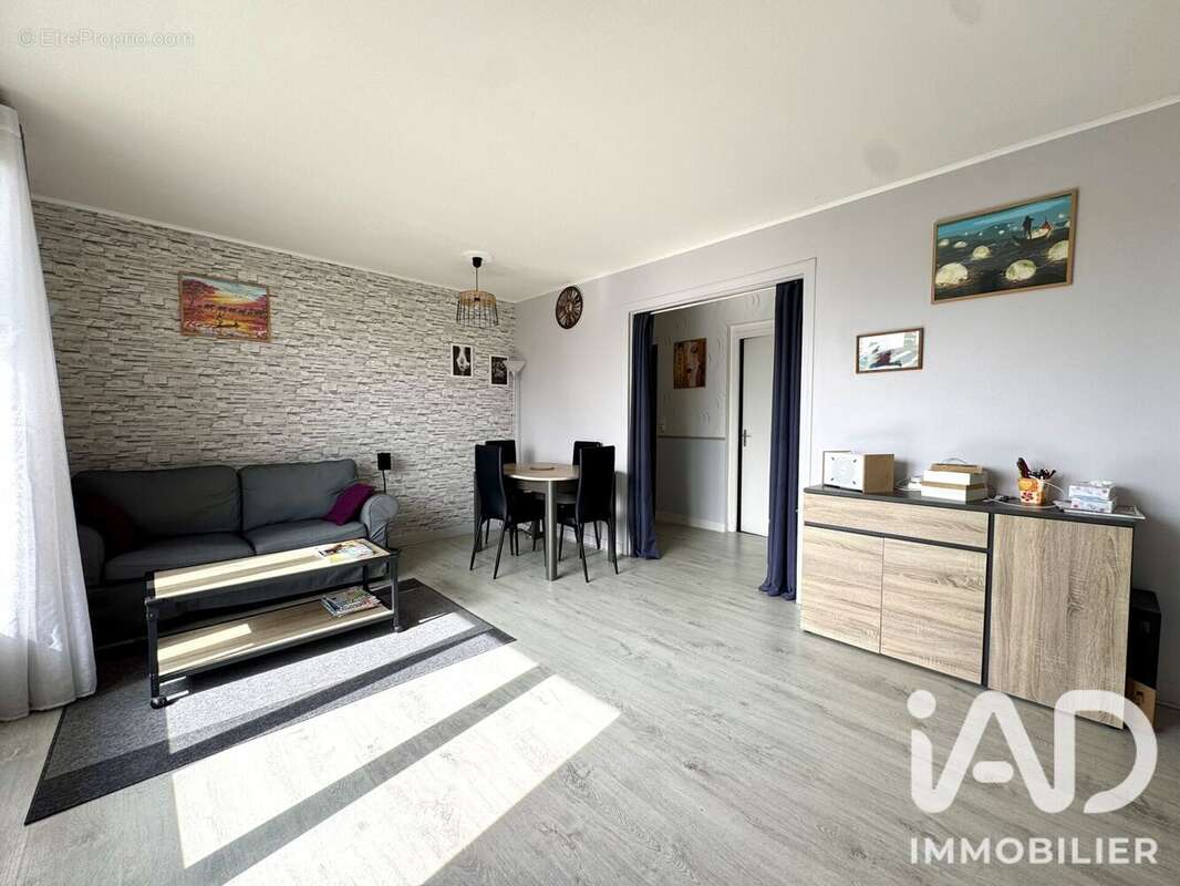 Photo 2 - Appartement à SAINT-MICHEL-SUR-ORGE