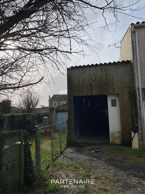 Parking à GROSBREUIL