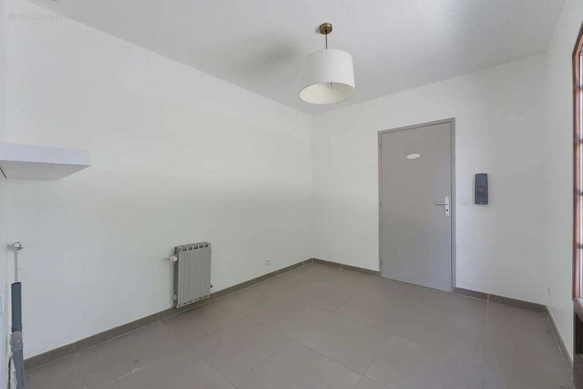 Maison de 6 pièces de 142 m² à Sallebœuf - photo 10