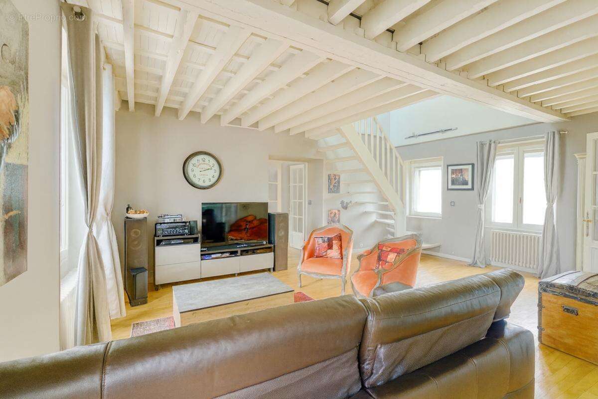 Maison à MORAINVILLIERS