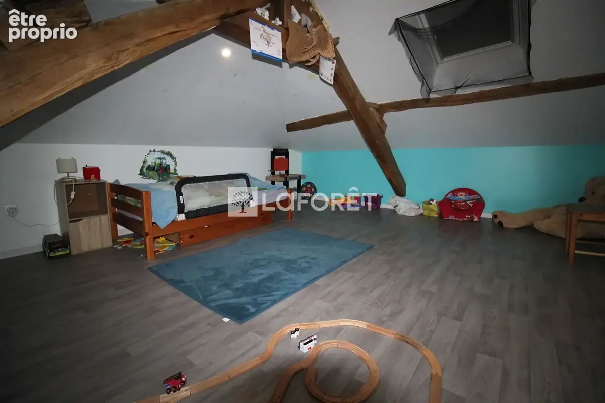 Maison de caractère d'environ 118 m² avec dépendances - photo 12