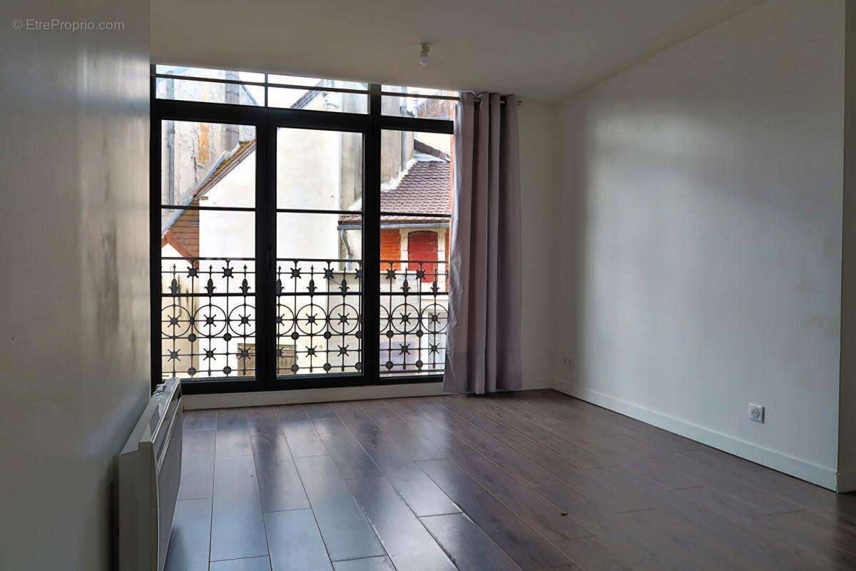 Maison à MARINES
