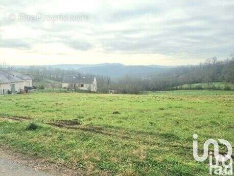 Photo 2 - Terrain à VARETZ