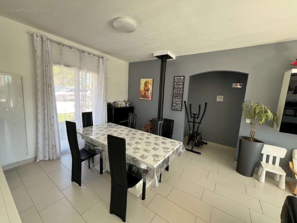 Maison à EPERNON