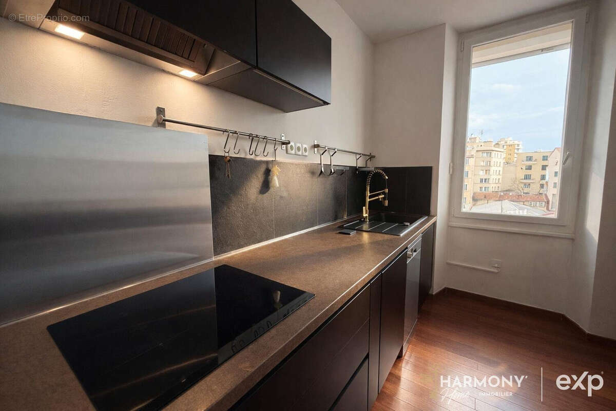Appartement à MARSEILLE-1E