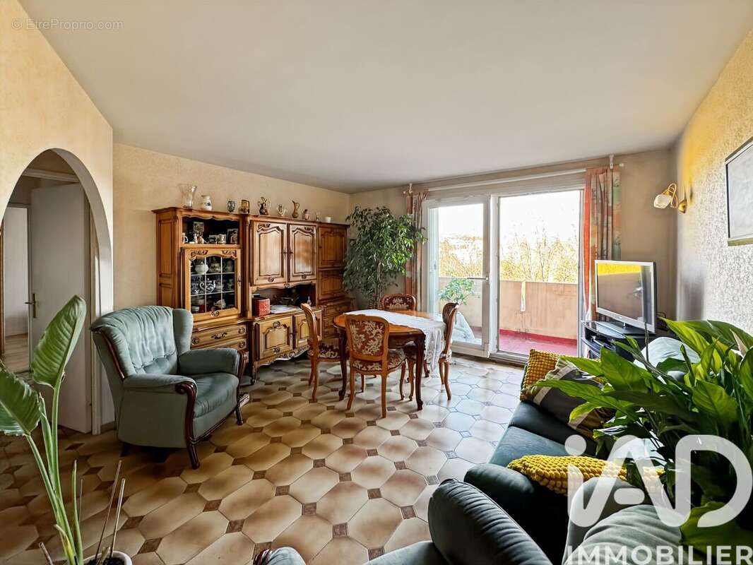 Photo 2 - Appartement à VILLEBON-SUR-YVETTE