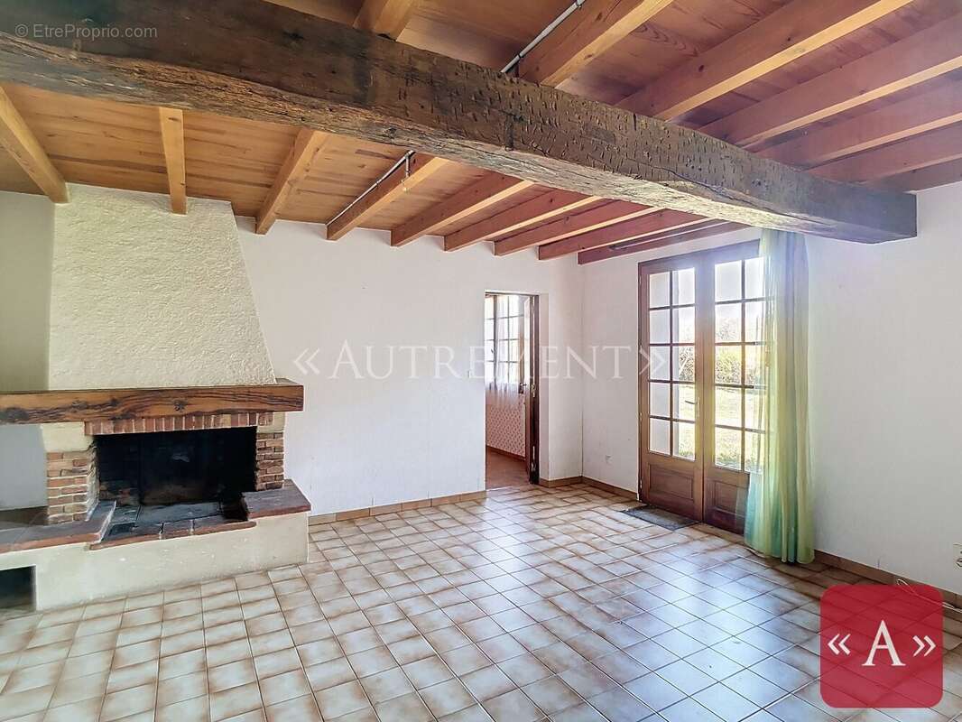 Maison à SAINT-SULPICE