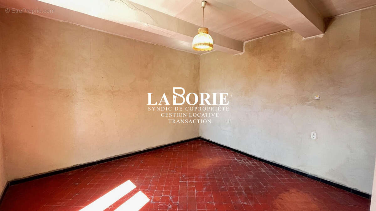 Maison 130 m² à Sorgues  - photo 4
