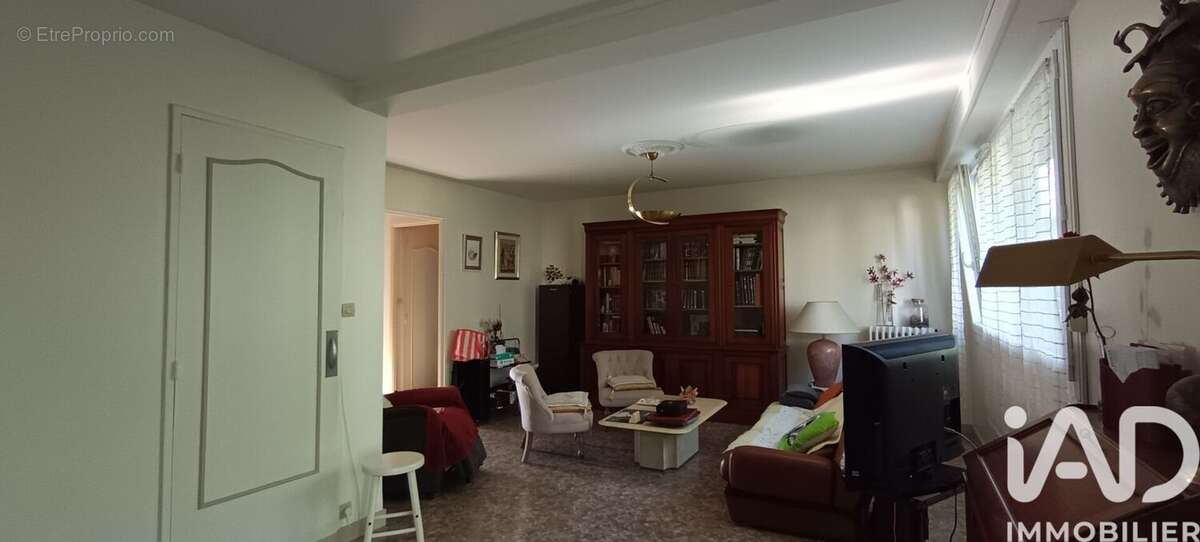 Photo 4