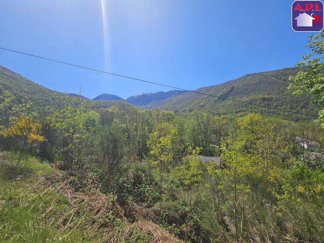Terrain à AX-LES-THERMES