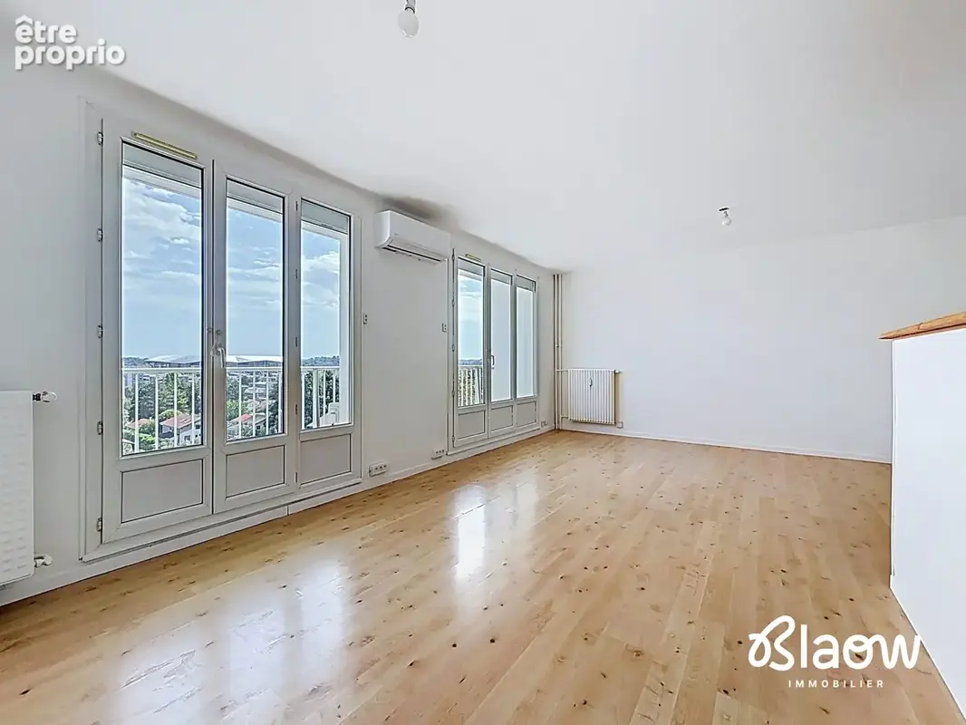 Appartement 4 pièces 76 m² à vendre à Decines-Charpieu (69150) - photo 3