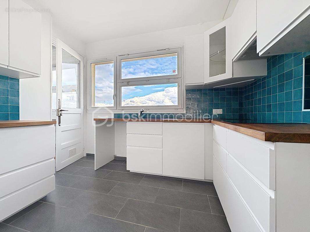 Appartement à NANTERRE