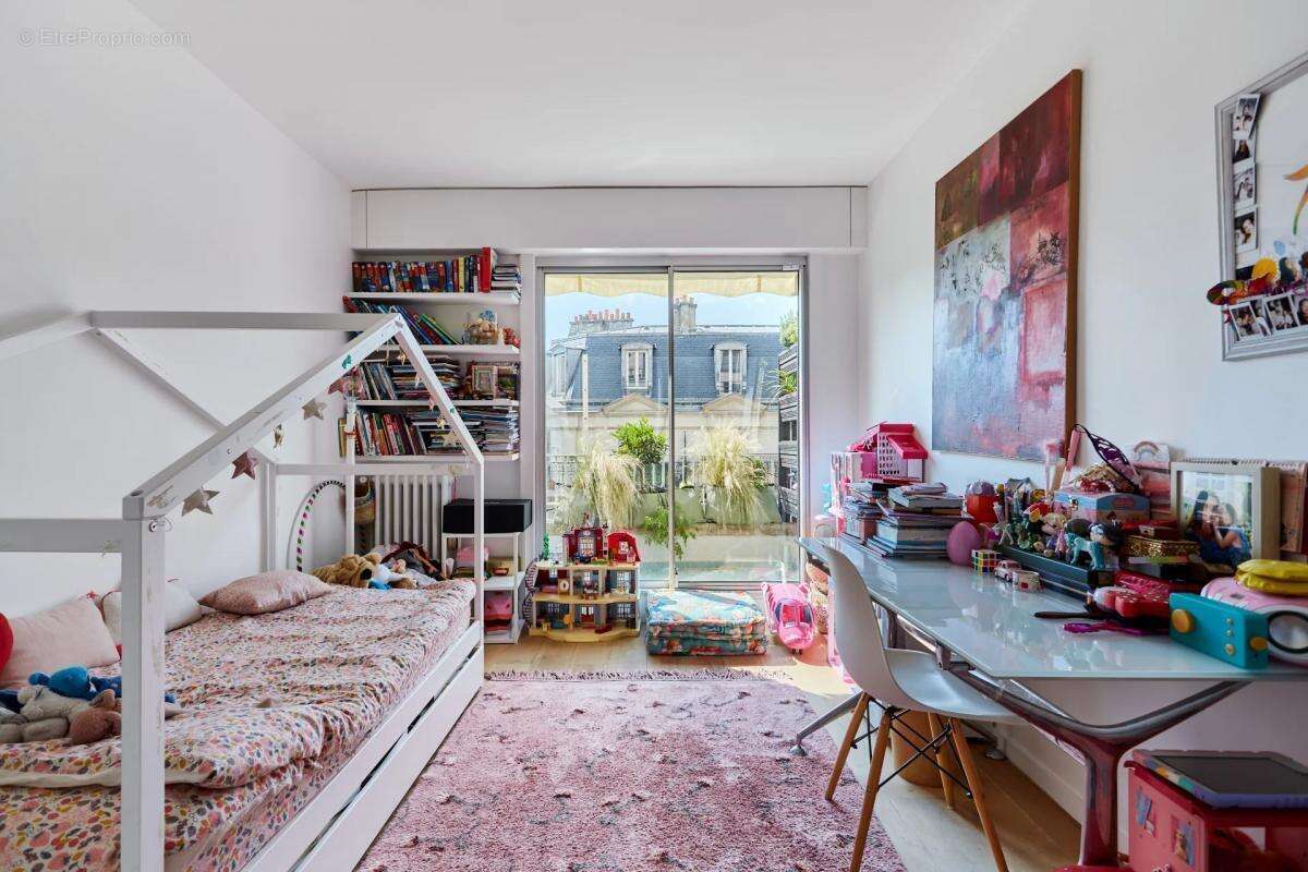 Appartement familial - 4 chambres - Auteuil avec extérieur - photo 7