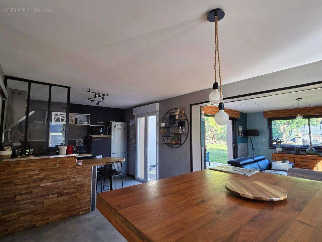 Maison 4 chambres avec garage et jardin - photo 6