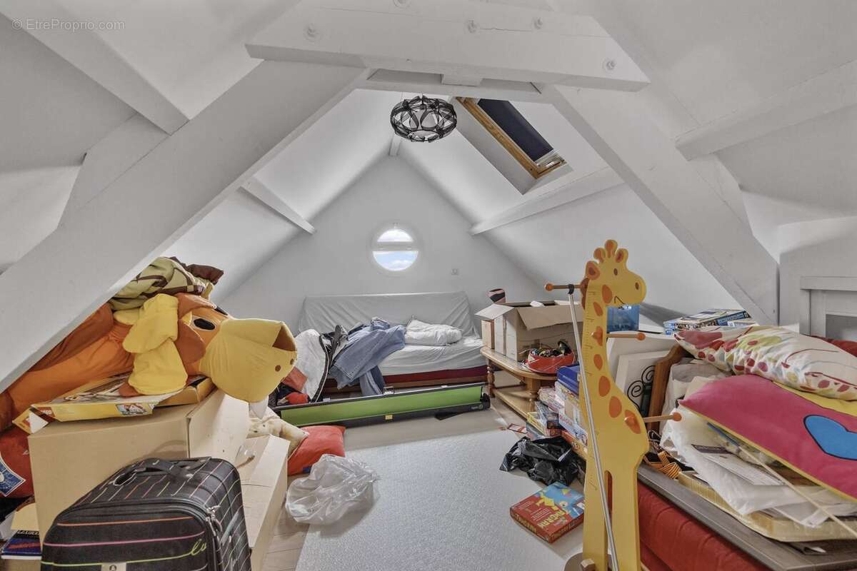 Maison à MONTEVRAIN