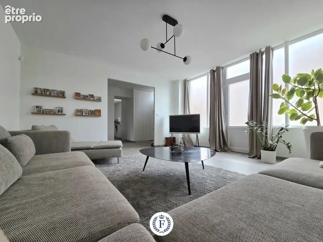 1 heure de Lyon BEAUJOLAIS : Maison de village 5 chambres avec dépendance, avec toutes les commodités - photo 6