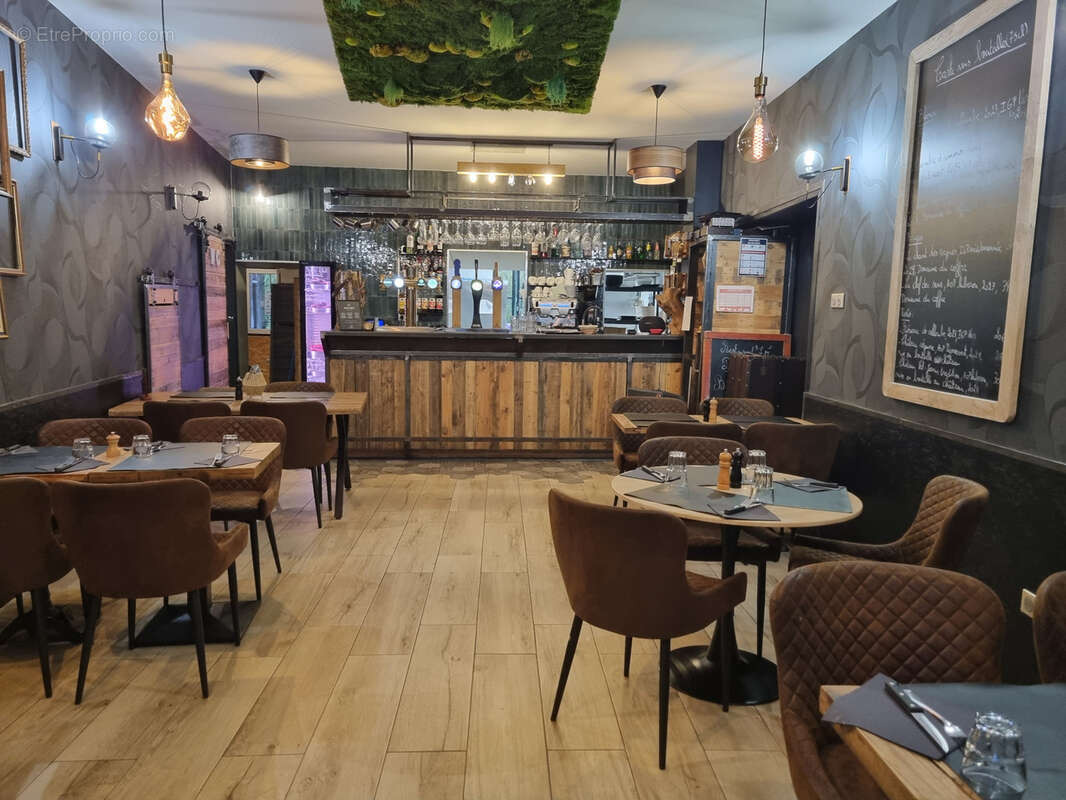 Commerce à FORCALQUIER