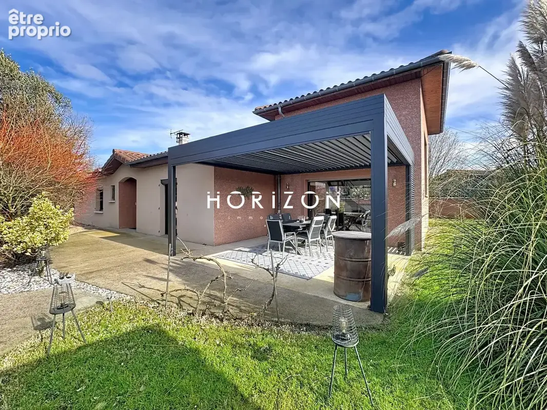 Maison 8 pièces 220 m² à vendre à Saint-Cyr-Sur-Menthon (01380) - photo 2
