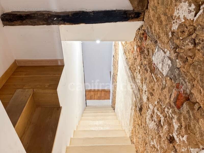 Maison à MONCE-EN-BELIN