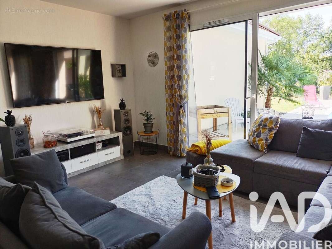 Photo 5 - Maison à ESTIVAREILLES