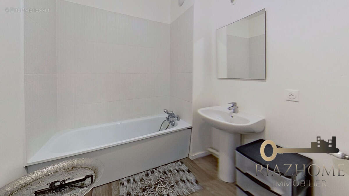 Appartement à LE BLANC-MESNIL