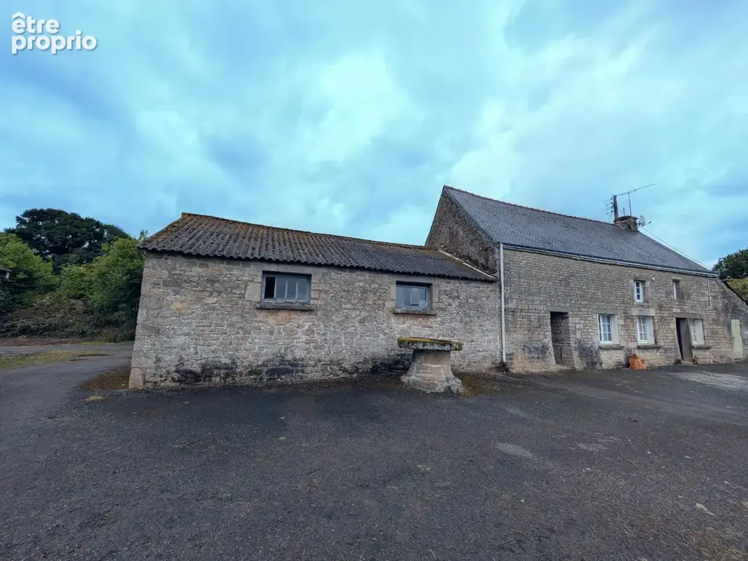 Maison à SEGLIEN