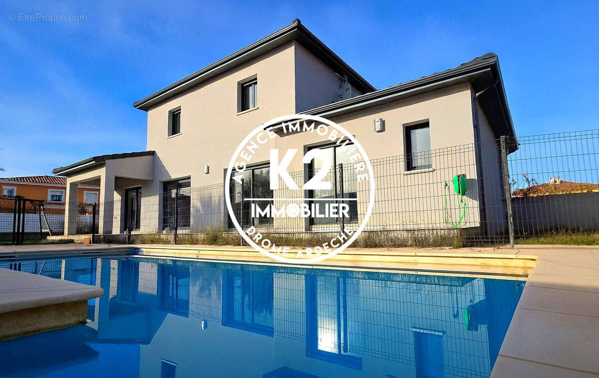 Maison à MONTELIMAR