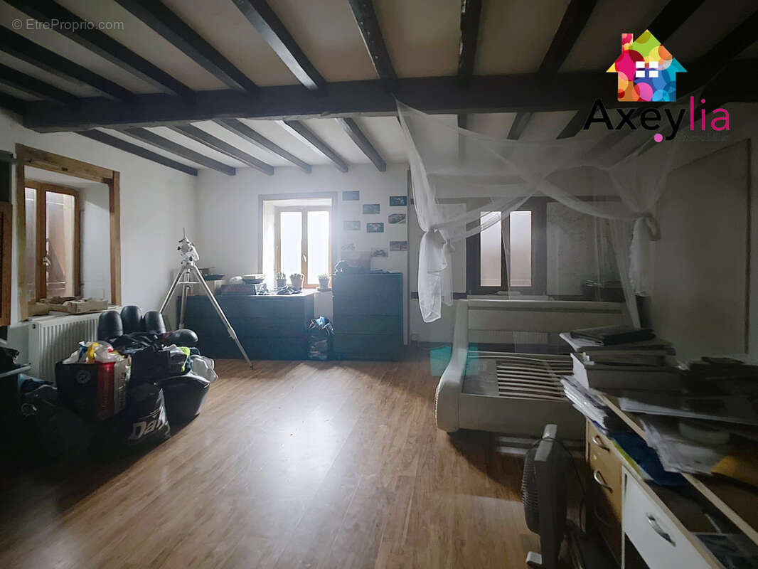 Maison à SAINT-GERMAIN-LAVAL