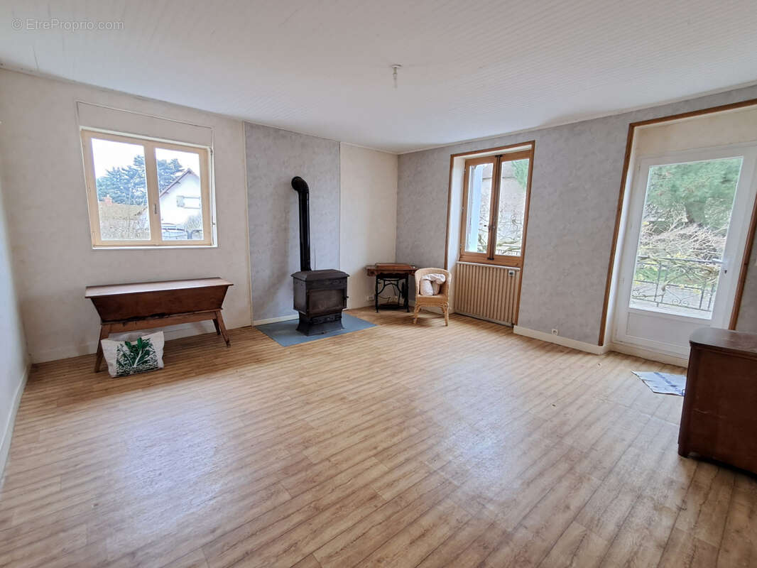 Maison à MARIGNY-BRIZAY