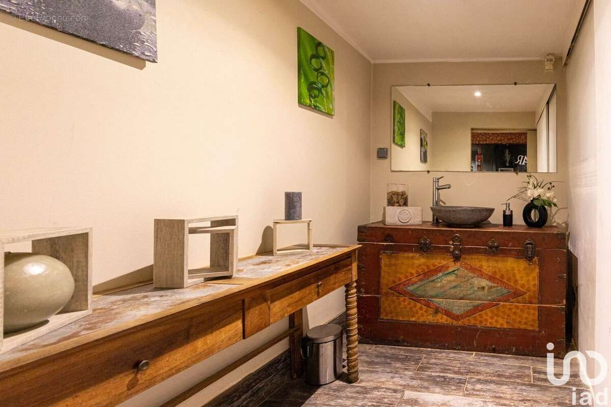 Photo 6 - Commerce à CONCHES-EN-OUCHE