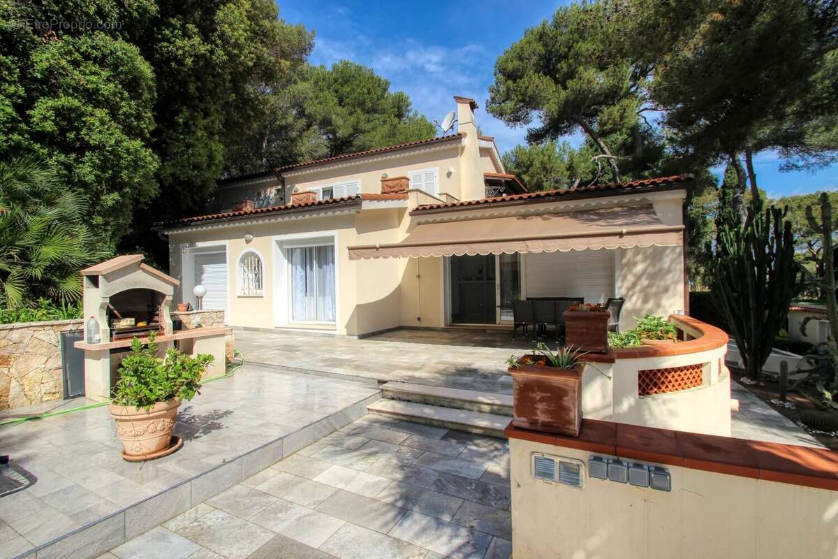 Saint jean cap ferrat "le cap" - propriété 600m²  terrain 5000m² piscine - photo 6